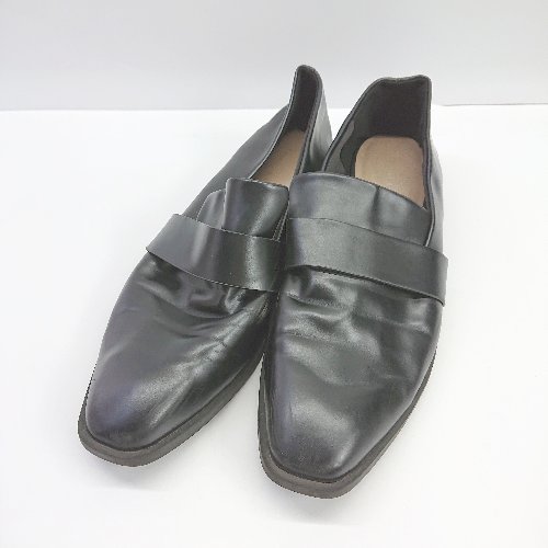 ◇ CHARLES & KEITH チャールズ&キース ポインテッドトゥ ローファー サイズ40 ブラック レディース メンズ E 【中古】