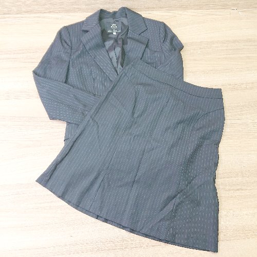 ◇ Clear Impression クリアインプレッション ストライプ柄 膝丈 セットアップ サイズ1 ブラック系 レディース E 【中古】