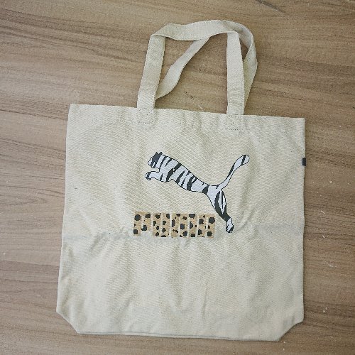 ◇ PUMA プーマ 両面ロゴ ハンド バック ベージュ系 レディース E 【中古】 ◇ PUMA プーマ 両面ロゴ ハンド バック ベージュ系 レディース E 【中古】