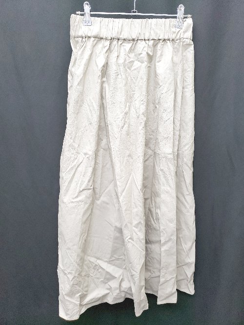 ◇ ⊇ abahouse mavie アバハウス マヴィ フェイクレザー ロング丈 タック スカート 表記なし ライトグレー レディース P 【中古】