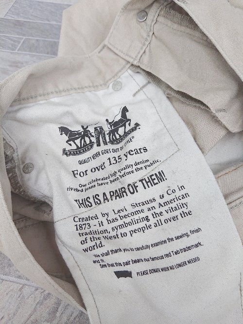 ◇ Θ Levi's リーバイス コットン パンツ サイズW28 L32 ベージュ メンズ P 【中古】