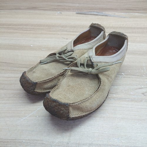 ◇ Θ CLARKS ワラビー カジュアルシューズ サイズ5 ベージュ ブラウン メンズ E 【中古】