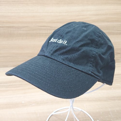 ◇ Θ NIKE ナイキ ロゴ刺繡 キャップ ブラック ホワイト サイズ1 レディース メンズ E 【中古】