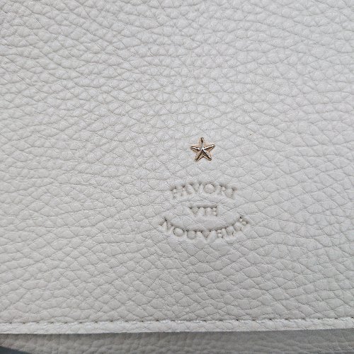 ◇ FAVORI ファボリ シンプル 大人 収納沢山 ショルダーバック アイボリー レディース E 【中古】