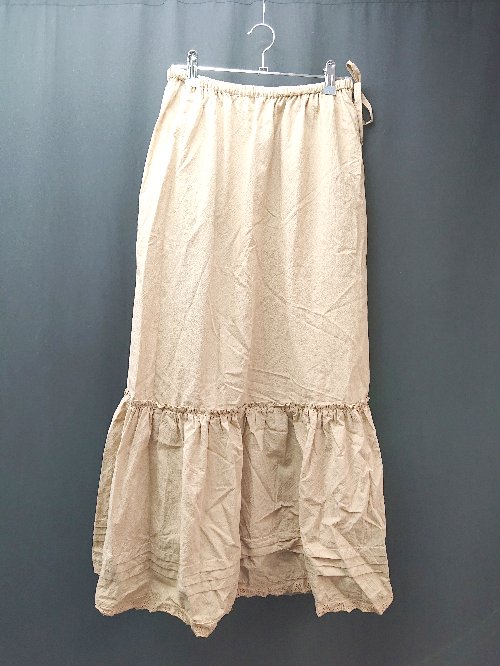◇ POU DOU DOU ウエストゴム 腰ひも 裏地あり カジュアル ロング丈 フレア スカート サイズM ベージュ ..