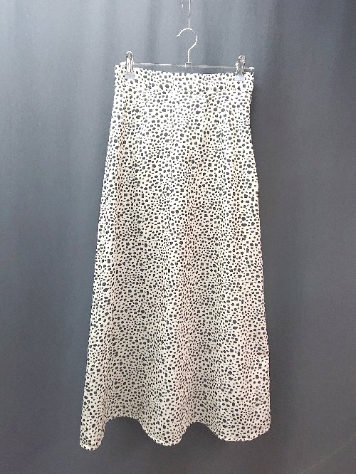 ◇ a.v.v ダルメシアン柄 アニマル サイドファスナー カジュアル ロング丈 フレア スカート サイズS ベージュ レディース E 【中古】