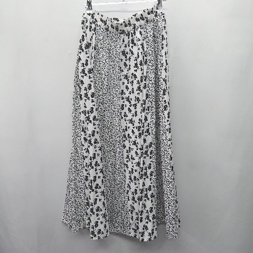 ◇ Θ ELENCARE DUE エレンカーレデュエ 花柄 ロング フレア スカート サイズF ホワイト系 レディース E 【中古】