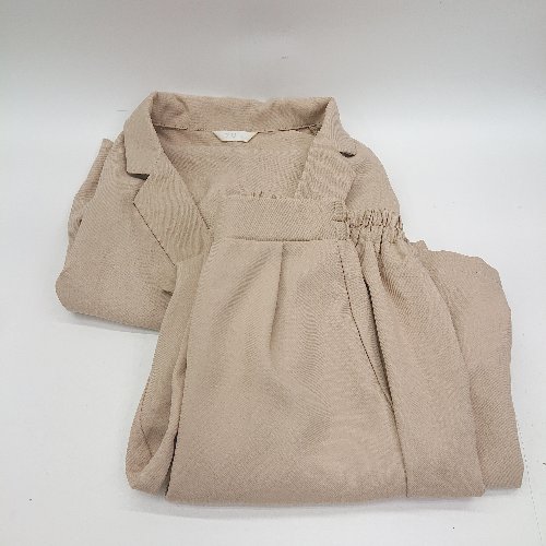 ◇ ⊂ FUN ファン 半袖 ジャケット ストレートパンツ セットアップ サイズフリー ベージュ レディース E 【中古】