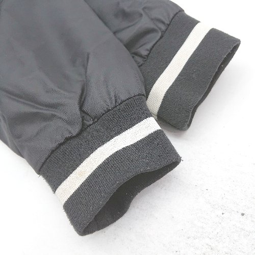 ◇ ⊇ Us Versus Them アス バーサス ゼム 長袖 スタジャン サイズS ブラック系 メンズ E 【中古】