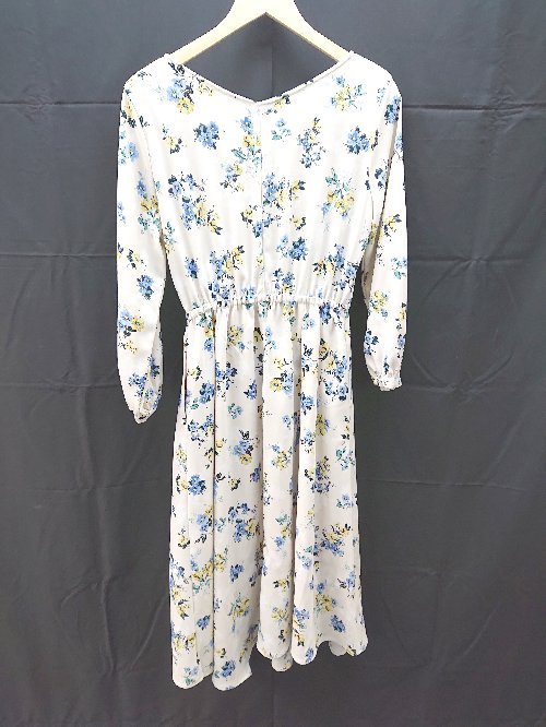 フクワウチの◇ ROPE PICNIC Vネック　ウエストゴム　裏地　花柄 五分袖 ひざ丈 ワンピース サイズ40 クリーム系 レディース E 【中古】｜アングル2