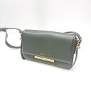 ◇ Θ CHARLES & KEITH チャールズ&キース ロゴ刻印 ショルダーバッグ ブラック ゴールド レディース E 【中古】