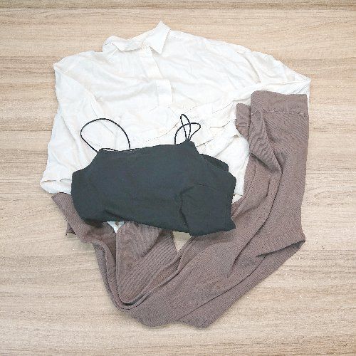 ◇ 《 MURUA/MOUSSY まとめ売り3点セット Fサイズ シンプル 大人っぽい シャツ キャミソール リブパンツ レディース 》 E 【中古】 ◇ 《 MURUA/MOUSSY まとめ売り3点セット Fサイズ シンプル 大人っぽい シャツ キャミソール リブパンツ レディース 》 E 【中古】