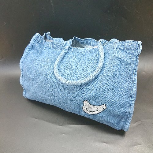 ◇ Θ 鳩サブレ デニム生地 イラスト刺繡 トートバッグ ライトブルー系 レディース メンズ E 【中古】のサムネイル