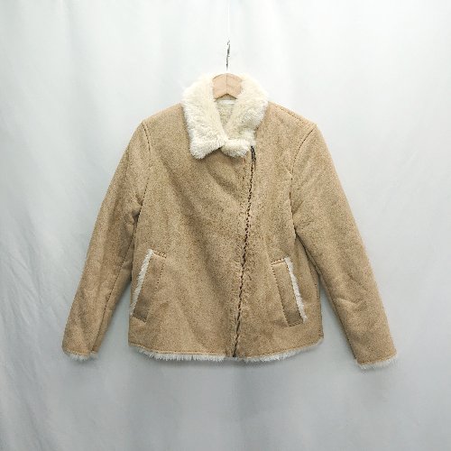 ◇ ⊇ UNIQLO ユニクロ 長袖 ムートンタッチジャケット サイズ表記なし ベージュ ホワイト系 レディース E 【中古】管理番号150220000595720250327ベースW/Y付属品無素材画像参照色ベージュ ホワイト系サイズサイズ表記なし梱包サイズ3宅急便運賃一覧表はこちらをクリック採寸サイズ着丈：約56cm　肩幅：約40cm　身幅：約44cm　袖丈：約58cmサイズガイドはこちらをクリックコンディションレベルBコンディション詳細はこちらをクリックコンディション詳細商品状態、状態の目安につきまして、あくまでも弊社基準による目安となっております。リユース品の特性上、大小様々なダメージが発生しており、全ての商品の全てのダメージ詳細を記載する事が難しい為、目安として記載をさせていただいております。二次流通品のご理解、ご納得を頂いた上、ご購入をお願い致します。