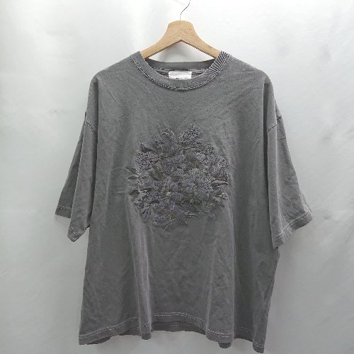 ◇ ⊂ EMMA CLOTHES エマ クローズ 花柄刺繍 半袖 Tシャツ サイズL チャコール レディース E 【中古】 ◇ ⊂ EMMA CLOTHES エマ クローズ 花柄刺繍 半袖 Tシャツ サイズL チャコール レディース E 【中古】