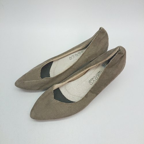 ◇ NUOVO ヌオーヴォ ヒール ポインテッドトゥ カジュアル オシャレ 綺麗め パンプス サイズS ブラウン レディース E 【中古】