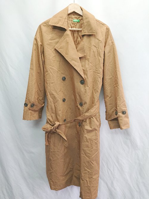 ◇ ⊆ ユナイテッド カラーズ オブ ベネトン シック　ベーシック 長袖 トレンチコート サイズM ブラウン系 メンズ E 【中古】管理番号150513000817320250626ベースW/K付属品ベルト有素材画像参照色ブラウン系サイズサイズM梱包サイズ3宅急便運賃一覧表はこちらをクリック採寸サイズサイズガイドはこちらをクリックコンディションレベルBコンディション詳細はこちらをクリックコンディション詳細商品状態、状態の目安につきまして、あくまでも弊社基準による目安となっております。リユース品の特性上、大小様々なダメージが発生しており、全ての商品の全てのダメージ詳細を記載する事が難しい為、目安として記載をさせていただいております。二次流通品のご理解、ご納得を頂いた上、ご購入をお願い致します。