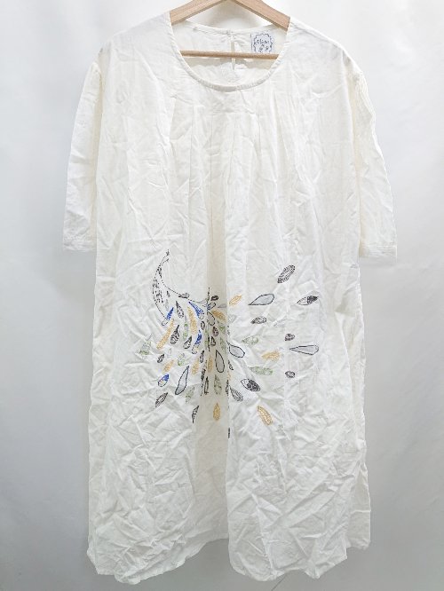 ◇ ⊂ メモワール デザイン模様　インド 七分袖 ロング 刺繍デザインワンピース サイズ表記なし ホワイト..