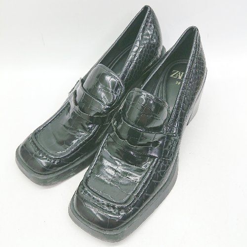 ◇ Θ ZARA ザラ 高級感 クロコ型 ローファー サイズ39 ブラック系 レディース E 【中古】