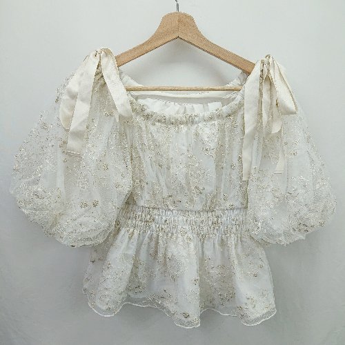 ◇ ⊂ ナイスクラップ 花柄 五分袖 袖ボリュームシアーチュニック サイズF ホワイト系　ゴールド系 レディース E 【中古】