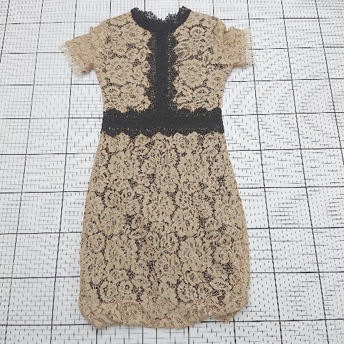 ◇ ⊂ village h&t 透け柄 半袖 膝下丈 ワンピース サイズS ベージュ系 レディース E 【中古】