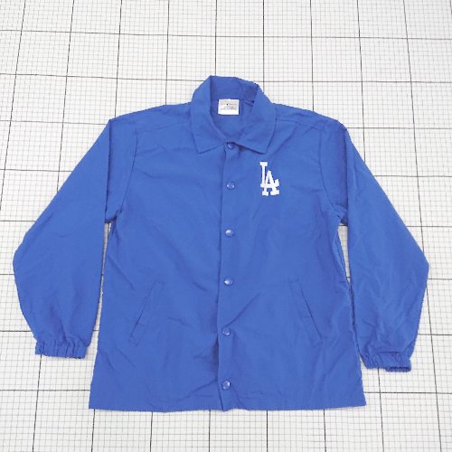 ◇ ⊇ Genuine Merchandise キッズ 子供服 ナイロン 長袖 NLB コーチジャケット サイズ140 ブルー系 男の子 E 【中古】管理番号150806001604120250919ベースW増/付属品無素材画像参照色ブルー系サイズサイズ140梱包サイズ3宅急便運賃一覧表はこちらをクリック採寸サイズサイズガイドはこちらをクリックコンディションレベルBコンディション詳細はこちらをクリックコンディション詳細商品状態、状態の目安につきまして、あくまでも弊社基準による目安となっております。リユース品の特性上、大小様々なダメージが発生しており、全ての商品の全てのダメージ詳細を記載する事が難しい為、目安として記載をさせていただいております。二次流通品のご理解、ご納得を頂いた上、ご購入をお願い致します。