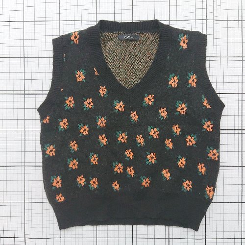 ◇ ⊇ medium ミディアム 花柄 - Vネック花柄ニットトップス サイズ- ブラック系 レディース E 【中古】