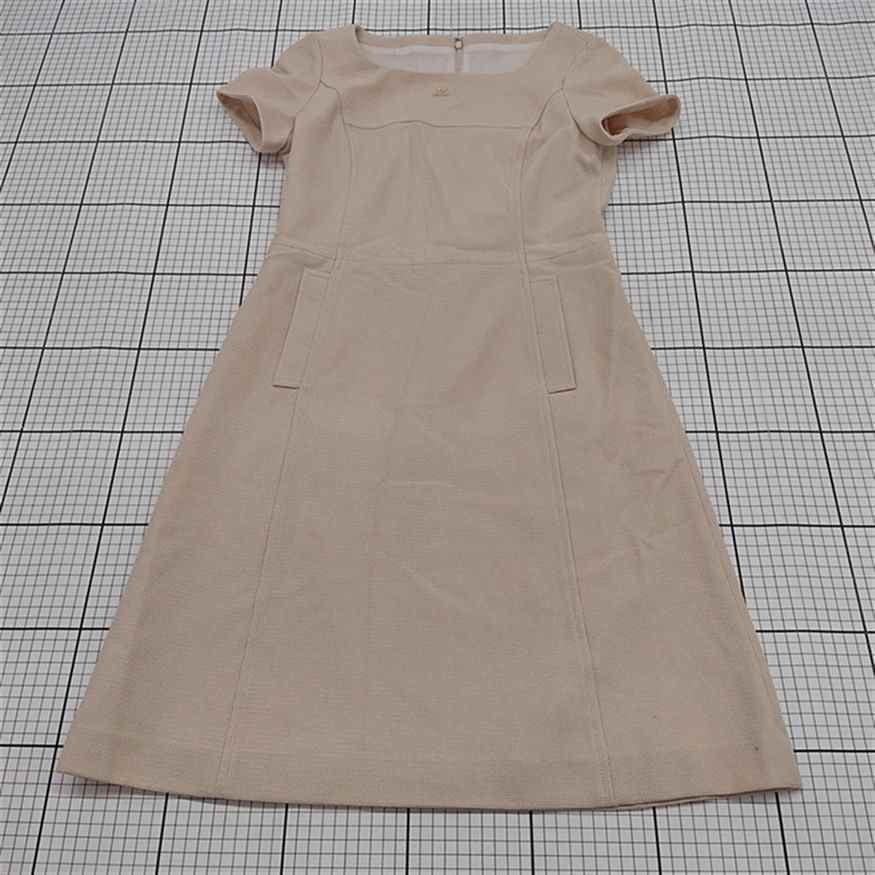 ◇ ⊂ COURREGES クレージュ スクエアネック 半袖 膝丈 ワンピース サイズ38 ベージュ系 レディース E 【中古】