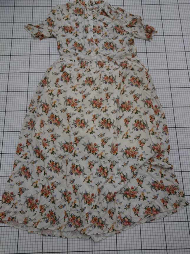 ◇ ⊂ MOUSSY 花柄ワンピース アイボ