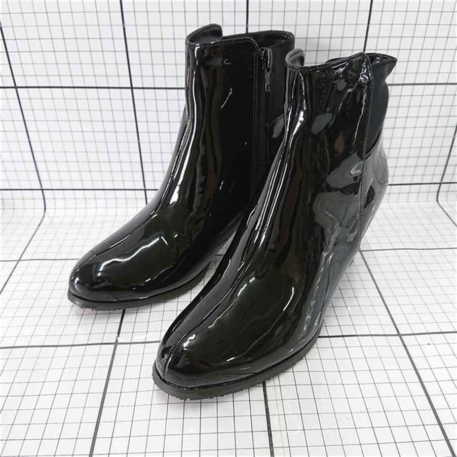 ■ ⊇ 【イーボル EVOL】エナメル調 ショートブーツ ブラック系 Sサイズ レディース E 【中古】