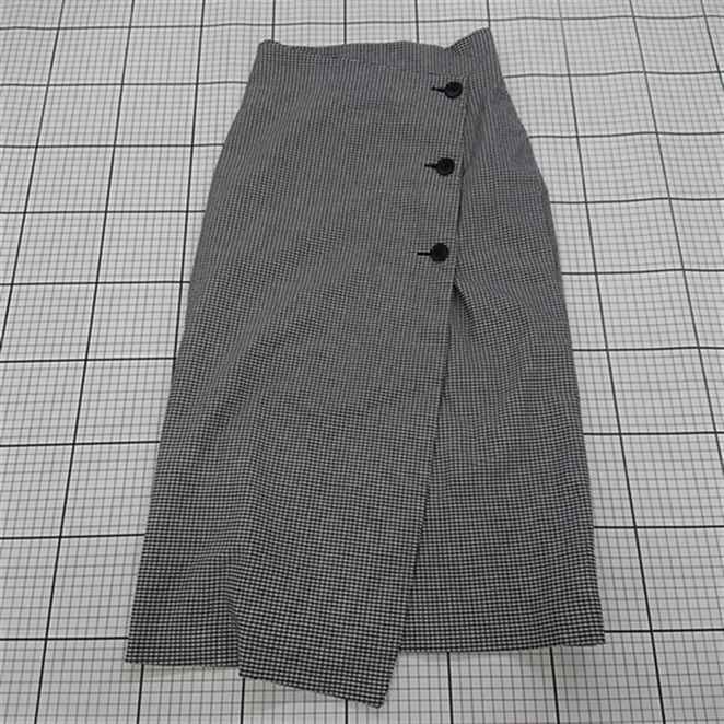 ◇ Θ 【ローリーズファーム LOWRYS FARM】LF518029AD 千鳥格子柄ラップスカート Mサイズ ブラック系 E 【中古】