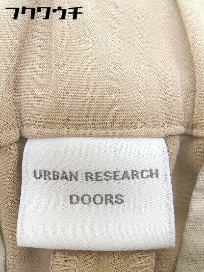 ◇ URBAN RESEARCH DOORS タック センタープレス ワイド パンツ サイズ36 ベージュ系 レディース 【中古】