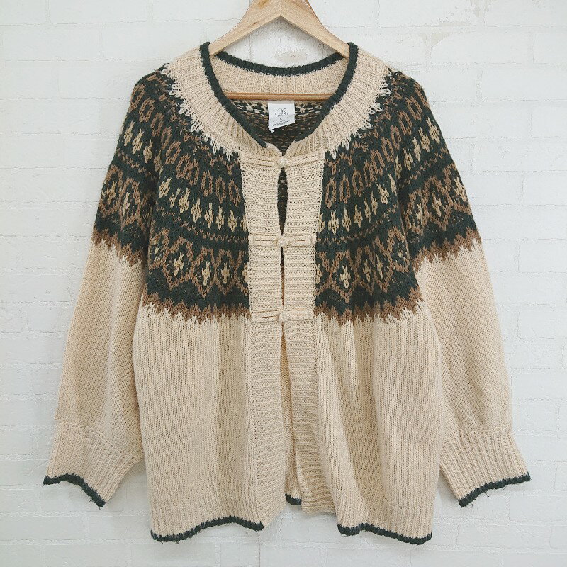 ◇ LOVE AND PEACE 柄 ボリュームスリーブ 長袖 ニット カーディガン サイズL-LL ベージュ マルチ レディース E 【中古】