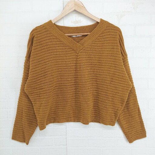 ◇ continuer de NICE CLAUP Vネック 長袖 ニット セーター サイズ M キャメル レディース E 【中古】 ◇ continuer de NICE CLAUP Vネック 長袖 ニット セーター サイズ M キャメル レディース E 【中古】