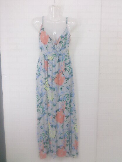 ◇ GAP ギャップ 花柄 カシュクール ロング キャミソールワンピース サイズXXS グレー系 マルチ レディース P 【中古】管理番号130506000202520230620ベースW72/友付属品無素材画像参照色グレー系 マルチサイズサイズXXS梱包サイズ1宅急便運賃一覧表はこちらをクリック採寸サイズ総丈：約125cm　肩幅：-cm　身幅：約36cm　ウエスト：約30cm　袖丈：-cmサイズガイドはこちらをクリックコンディションレベルBコンディション詳細はこちらをクリックコンディション詳細商品状態、状態の目安につきまして、あくまでも弊社基準による目安となっております。リユース品の特性上、大小様々なダメージが発生しており、全ての商品の全てのダメージ詳細を記載する事が難しい為、目安として記載をさせていただいております。二次流通品のご理解、ご納得を頂いた上、ご購入をお願い致します。