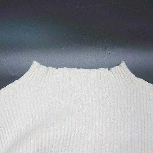 ◇ natural couture オフネック ストレッチあり 透け感あり タイト 無地 長袖 ニット サイズFREE クリーム レディース E 【中古】