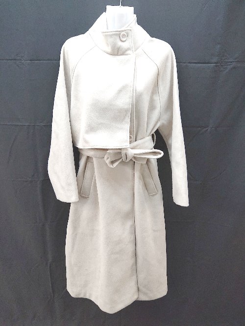 ◇ ap retro　アプレトロ 起毛　裏地　シンプル　切り返し　モノトーン 長袖 コート サイズF クリーム系 レディース E 【中古】