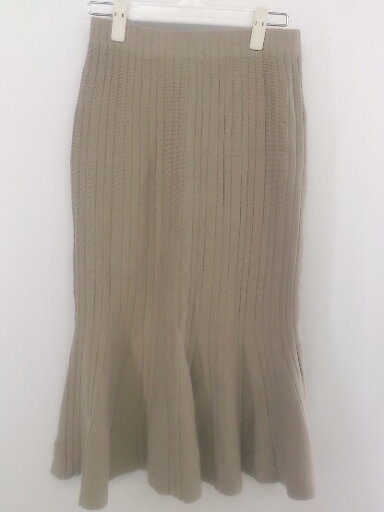 ◇ AZUL BY MOUSSY リブニット 膝下丈 マーメイド スカート サイズM ベージュ系 レディース P 【中古】 ◇ AZUL BY MOUSSY リブニット 膝下丈 マーメイド スカート サイズM ベージュ系 レディース P 【中古】