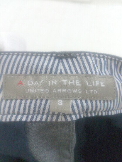 ◇ A day in the life UNITED ARROWS ユナイテッドアローズ ロールアップ パンツ サイズS グレー メンズ P 【中古】