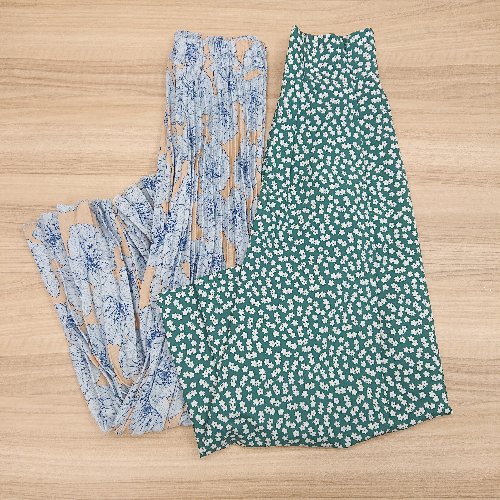 ◇ 《 Cheek チーク Mサイズ 2点セット 水色系 総花柄 プリーツ グリーン系 小花柄 フレア スカート レディース 》 E 【中古】