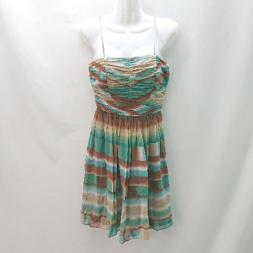 ◇ BCBG MAXAZRIA シャ−リング加工 チュ−ブトップ風 キャミソール ひざ丈 ワンピース サイズ2 グリ−ン系..