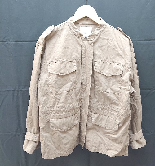 ◇ URBAN RESEARCH ITEMS ノーカラー ドロスト 長袖 シャツ ミリタリー ジャケット サイズF ベージュ レディース E 【中古】