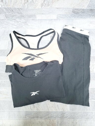 ◇ ⊂ 《 Reebok リーボック まとめ売り3点セット サイズM ブラトップ Tシャツ レギンス レディース 》 P 【中古】 ◇ ⊂ 《 Reebok リーボック まとめ売り3点セット サイズM ブラトップ Tシャツ レギンス レディース 》 P 【中古】