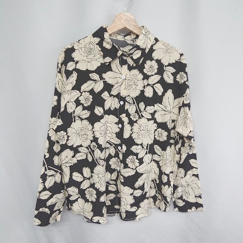◇ ⊂ c.u.l 花柄 長袖 ブラウス サイズM ブラック系 レディース E 【中古】