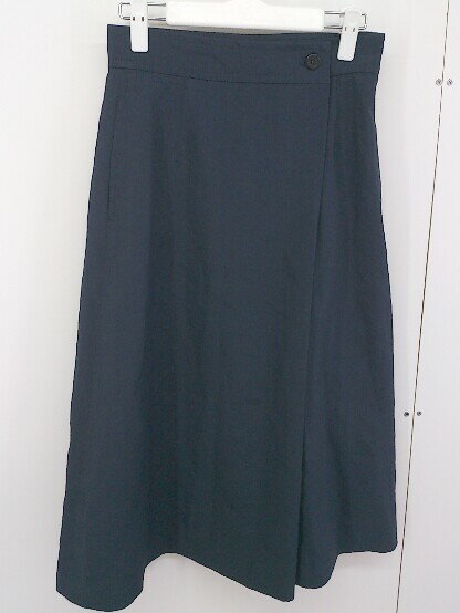 ◇ ROPE' ロペ 膝下丈 フレア スカート サイズ38 ネイビー レディース 【中古】管理番号120531000199320220607ベースW221/李付属品無素材画像参照色ネイビーサイズサイズ38梱包サイズ1宅急便運賃一覧表はこちらをクリック採寸サイズ総丈：約77.5cm　ウエスト：約34cm　ヒップ：約45cmサイズガイドはこちらをクリックコンディションレベルBコンディション詳細はこちらをクリックコンディション詳細商品状態、状態の目安につきまして、あくまでも弊社基準による目安となっております。リユース品の特性上、大小様々なダメージが発生しており、全ての商品の全てのダメージ詳細を記載する事が難しい為、目安として記載をさせていただいております。二次流通品のご理解、ご納得を頂いた上、ご購入をお願い致します。