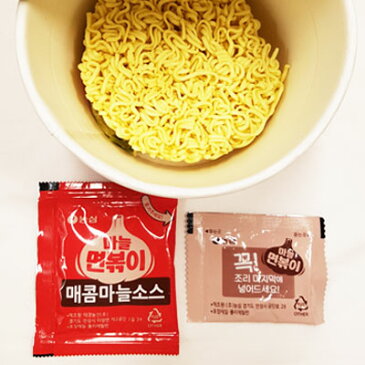 『農心』ガーリック麺ポッキ カップ麺(111g×1個・460kcal)にんにく麺ポッキ ラッポキ ノンシム NONG SHIM カップラーメン 韓国ラーメン インスタントラーメン 韓国食品\甘辛のラッポッキ味!ニンニク風味たっぷり!/マラソン ポイントアップ祭