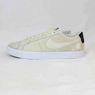 NIKE SB × Medicom Toy / ナイキ エスビー × メディコムトイ Blazer Low BE@RBRICK / ブレザー ロウ ベアブリック LIGHT CREAM/BLACK-LIGHT CREAM / ライトクリーム 【CZ4620-200】 2021 国内正規品 新古品【中古】