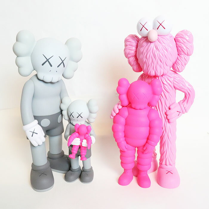 MEDICOM TOY / メディコムトイKAWS Family / カウズ ファミリーGREY/PINK/FLUORO PINK / グレー/ピンク/フルオロ ピンクフィギュア正規品 新古品