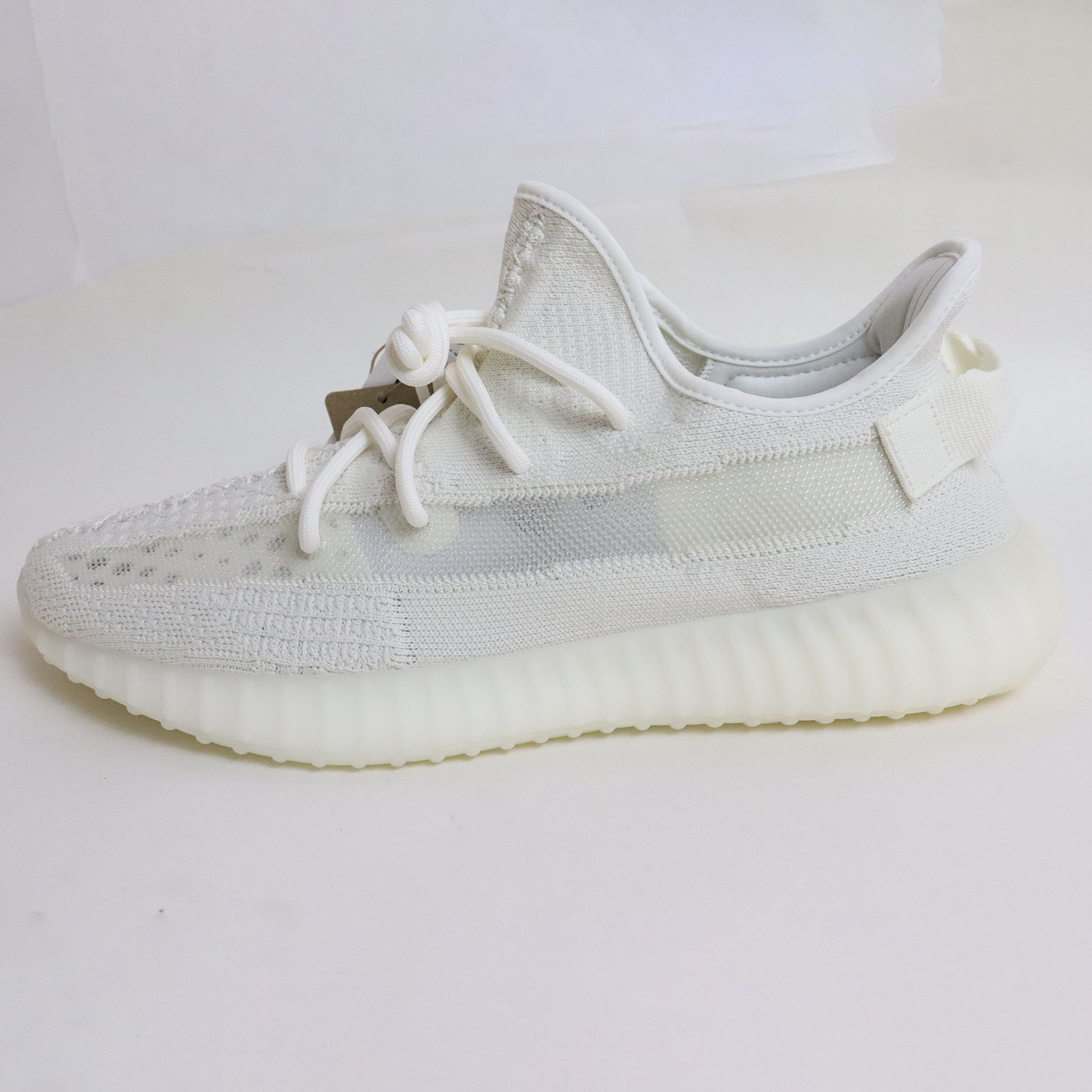 adidas Originals by KANYE WEST /アディダス オリジナル カニエ ウェストYEEZY BOOST 350 V2 "Bone" /イージー ブースト ボーンPure Oat/Bone /ピュアオート ボーン【HQ6316】正規品 新古品【中古】