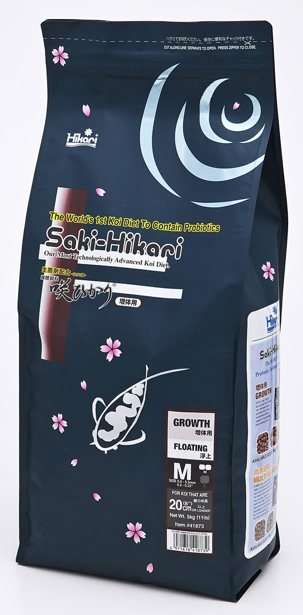 生菌剤（ひかり菌）を豊富に配合 生菌剤とはヨーグルトのビフィズス菌のように腸内で働く「生きた菌」のことで、「咲ひかり」にはひかり菌（バチルス菌の1種）を豊富に配合しています。 腸内にひかり菌が住み着き、粒を消化しやすい形に分解します。 咲ひかり増体用は、雑食性である錦鯉の食性を考慮し、脂肪のみでなく、その他の栄養素に関しても配合割合を吟味し、総合的にカロリーを高めていますので、 バランスのとれた体型の維持と健康的な成長をサポートします。 咲ひかり増体用試験データ ●各飼料の栄養バランス（画像3枚目 咲ひかり増体用は、雑食性である錦鯉の食性を考慮し、脂肪のみでなく、その他の栄養素に関しても配合割合を吟味し、総合的にカロリーを高めていますので、バランスのとれた体型の維持と健康的な成長をサポートします。 ●飼料効率の比較（画像4枚目 脂肪のみに偏らず、バランス重視で作られた咲ひかり増体用の効果がどのようなものか、具体的に弊社で試験しました。 キョーリンのスタンダード飼料であるひかりと咲ひかり育成用、増体用で給餌試験を行ったところ、ひかりを100とした場合、咲ひかり育成用が1.2倍、咲ひかり増体用は1.6倍、飼料効率が高いという結果が確認できました。 ＜試験条件＞ ・試験期間：28日間 ・水温：25度 ・試験魚：錦鯉当歳魚各5尾（平均魚体重約27g） ・給餌：魚体重の2％ ／日 ●成長の比較（画像5枚目 画像5枚目は、別の試験データを元に同じ縮尺でイラストにしたものです。 試験開始時に11.4gだった鯉が3ヶ月で、ひかり胚芽で約4倍、咲ひかり増体用で約8倍とひかり胚芽に比べて2倍近くも成長するということが伺えました。 与え方 ・咲ひかり（餌・エサ）に添加されているひかり菌は、一度体内に入ったからと言って恒久的に腸内に存在するものではなく、次々に入れ替わる一過性の菌ですので、ひかり菌による安定した効果を期待するためにも、継続的な給餌をお勧めします。 ・咲ひかり増体用は、水温が20度以上の環境下で効果を最大限に発揮するように配合を組んでいます。 　水温が20度を下回る場合は咲ひかり育成用、色揚用を、18度を下回る場合は低水温用のご使用をお勧めします。 粒サイズ S：2.7～3.0mm M：5.0～5.5mm L：7.5～8.5mm 使用原料 フィッシュミール、小麦粉、小麦胚芽、ビール酵母、かしこ、大豆ミール、魚油、オキアミミール、グルテンミール、米ぬか、海藻粉末、ガーリック、アミノ酸(メチオニン)、生菌剤、カロチノイド、ビタミン類(塩化コリン,E,C,イノシトール,B5,B2,A,B1,B6,B3,葉酸,D3,ビオチン)、ミネラル類(P,食塩,Fe,Mg,Zn,Mn,Cu,I) 保証成分 蛋白質 脂質 粗繊維 水分 灰分 りん 40%以上 9.0%以上 2.0%以下 10%以下 17%以下 1.7%以上
